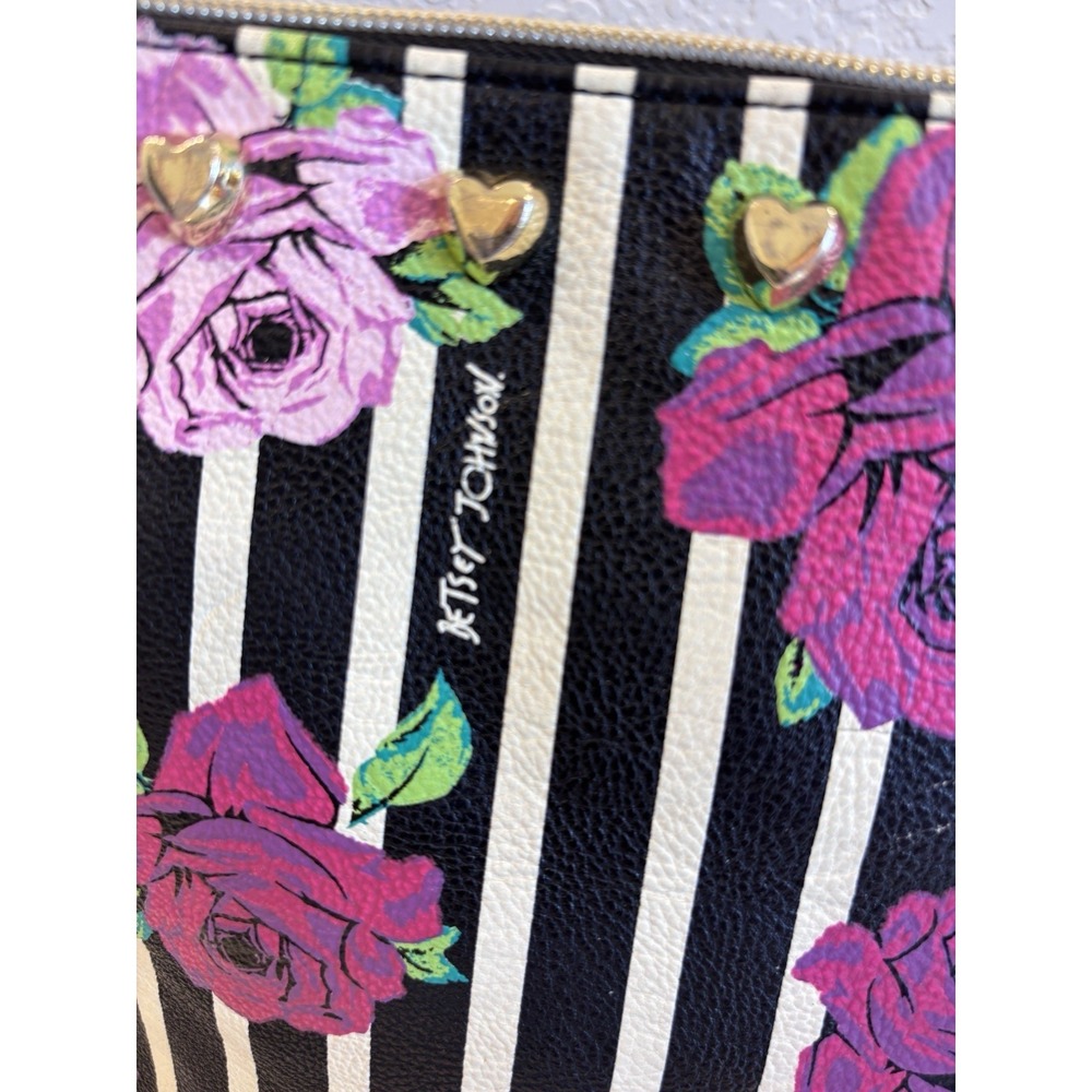 Betsy Johnson Wristlet Clutch Handbag Purse Makeup Medium Stripe Roses Studded - Picture 5 of 14